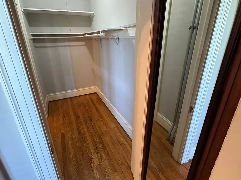 Gray Court Apartments — Photo 28