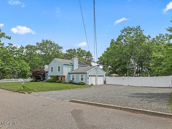 3rd image of 803 Orchard Street