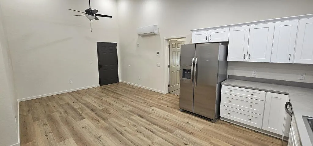 725 W 6th S St, Unit 202 — Photo 3