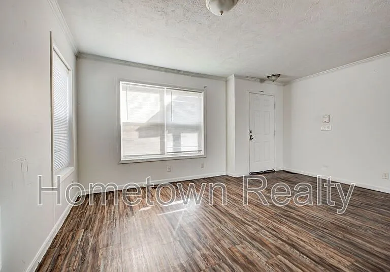 2701 S Phillips Ave — Photo 9