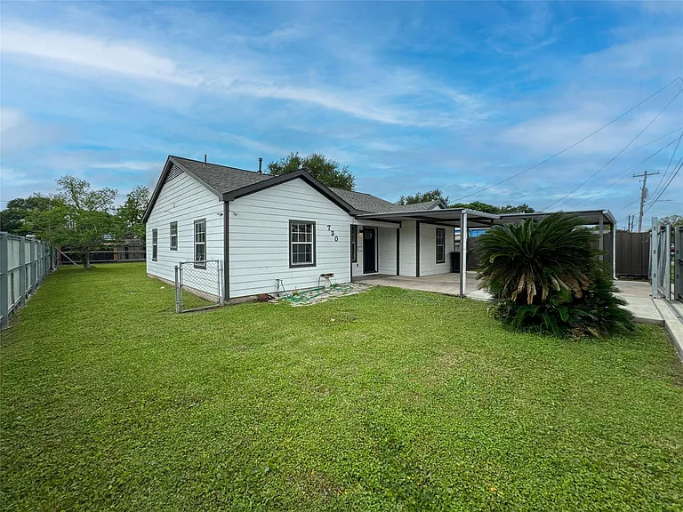 730 Dunkley Dr — Photo 30