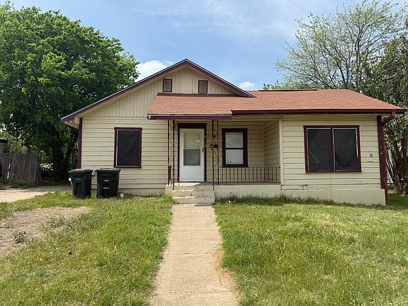 2nd image of 817 Houston St