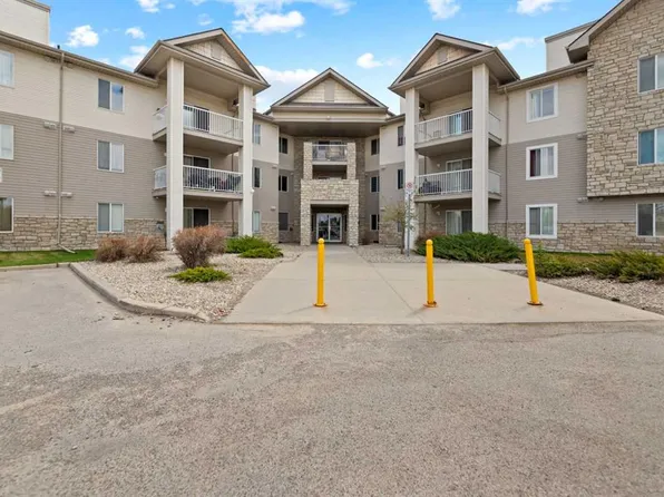 2600 66th St NE #2219, Calgary, AB T1Y 7L1