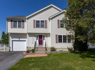 9 Navajo Rd, Worcester, MA 01606