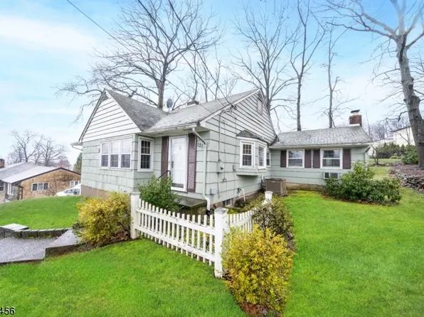 121 Macdonald Dr, Wayne Twp., NJ 07470