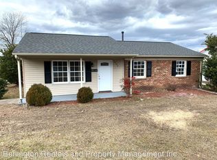 1402 Duggins Dr, Burlington, NC 27217