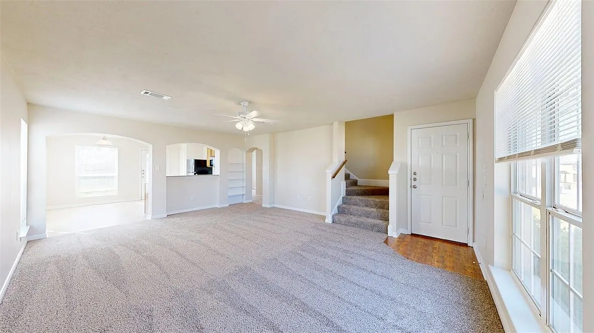 4 bed, 4.5 bath, 1634 sqft, $1,900 — Photo 3