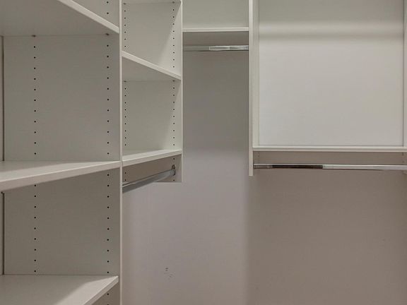 4th image of 4764 S Michigan Ave Unit 2