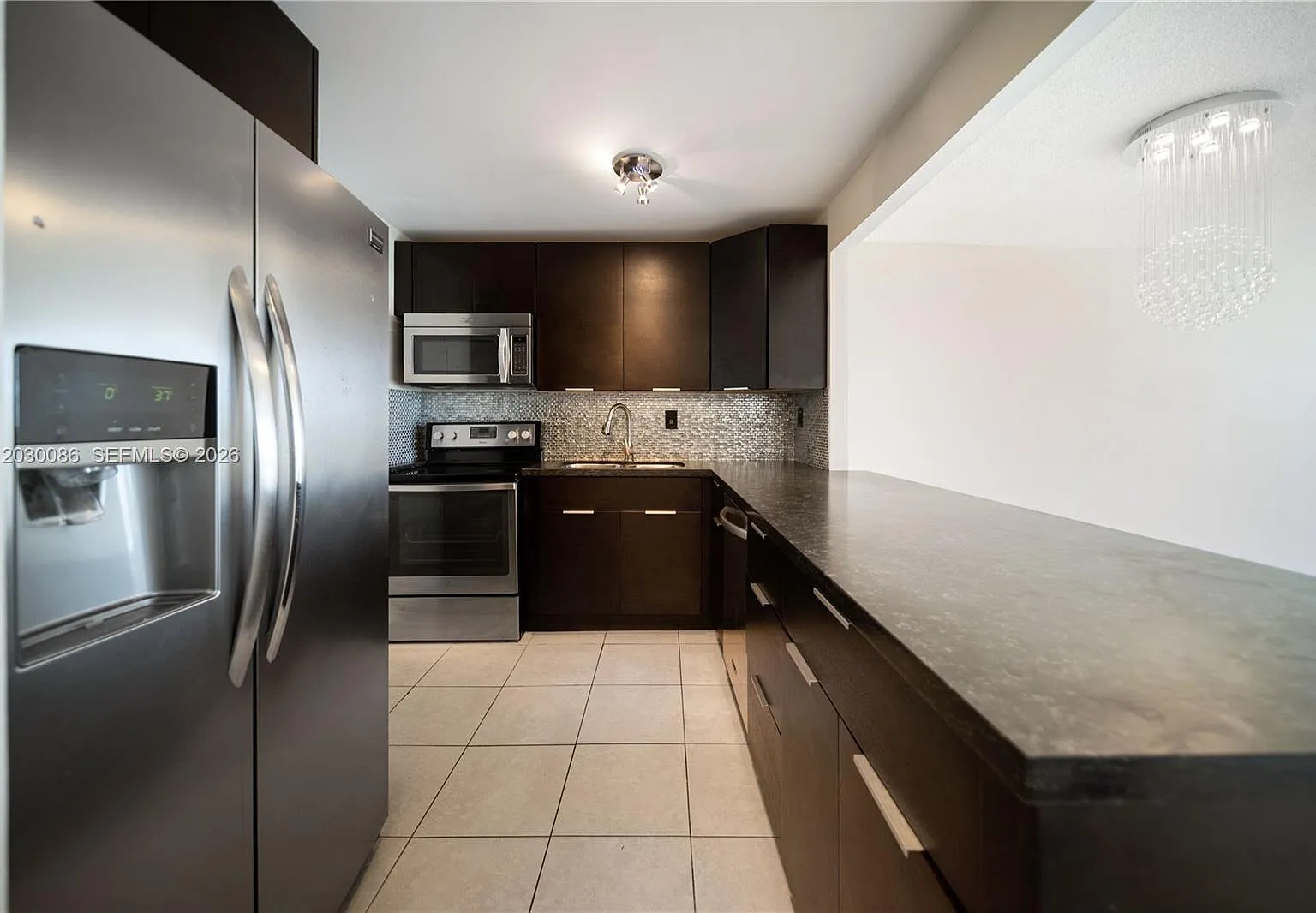 Gateway House Condo - Nor — Photo 3