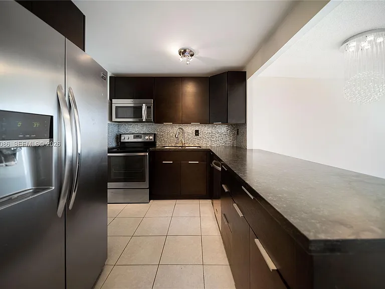 16740 NE 9th Ave #609 — Photo 3