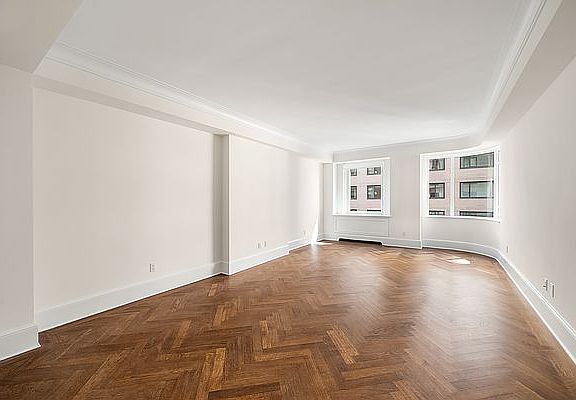3rd image of 530 Park Ave APT 6F