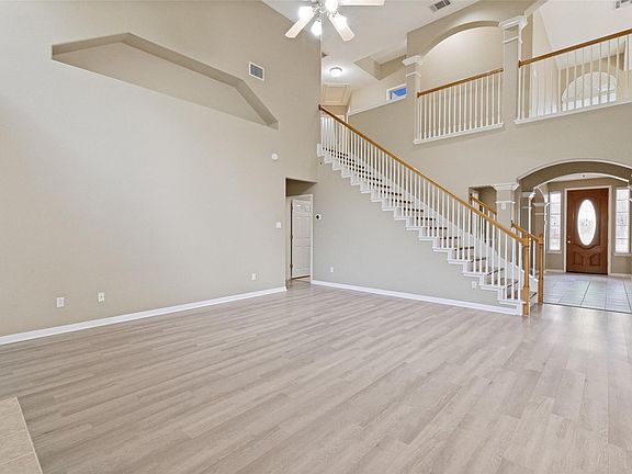 3rd image of 2244 Fernspring Dr