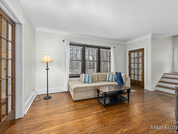 4th image of 1728 Union Ave SE