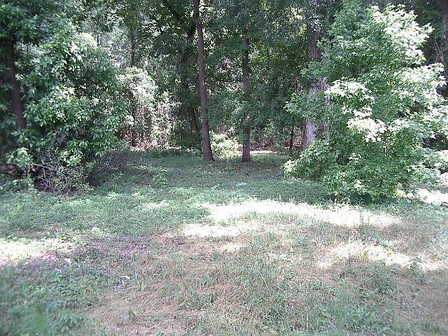 2nd image of 520 SW Quarter Ln