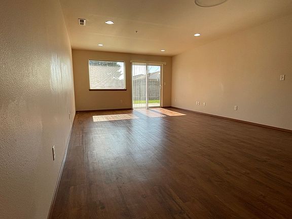 4th image of 71 S 39th Ave #112