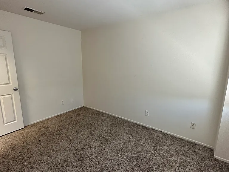 951 Georgia St #C — Photo 12