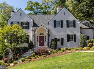 1911 Belle Haven Rd, Alexandria, VA 22307