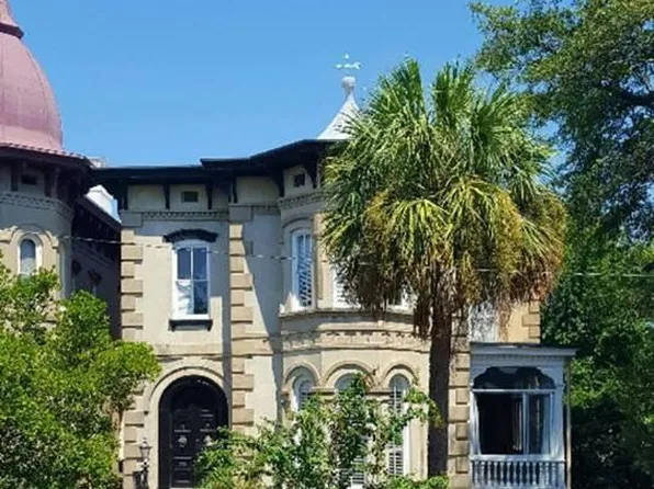 306 E Huntingdon St APT 1, Savannah, GA 31401