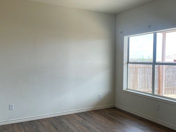 4th image of 2556 Fox Pl