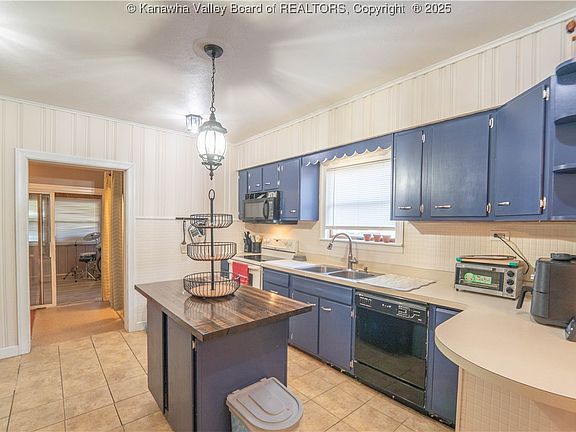 5th image of 5215 Church Dr