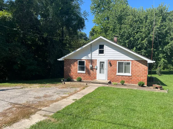 8200 Goat Hollow Rd, Martinsville, IN 46151