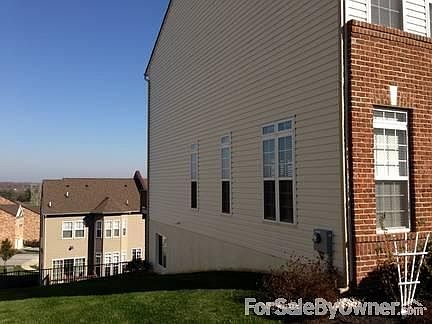 3rd image of 3169 Woodsedge Dr