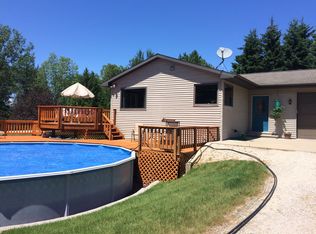 N8604 Black Ash Rd, Algoma, WI 54201