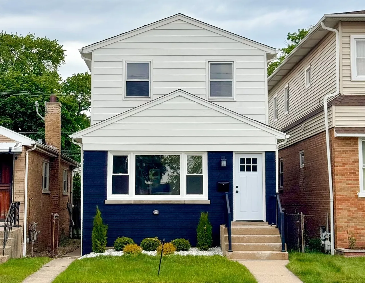 4 bed, 2313 sqft, $4,000 — Photo 1