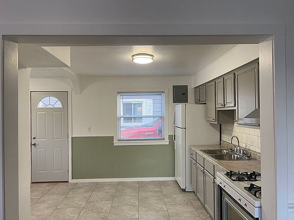 5th image of 33441 Bendon Ct