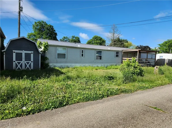 723 Mulvane St, Newcomerstown, OH 43832