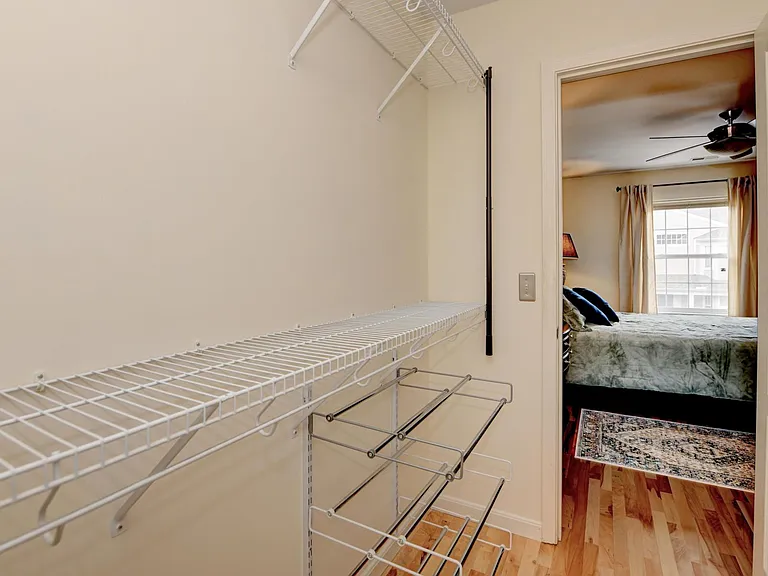 Owner's Suite - Walk-in Closet