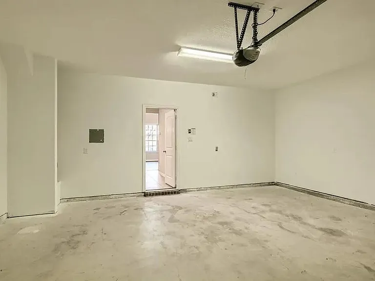 206 Alexandra Ave #1 — Photo 4