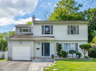 5 Seneca Ave, Lake Hiawatha, NJ