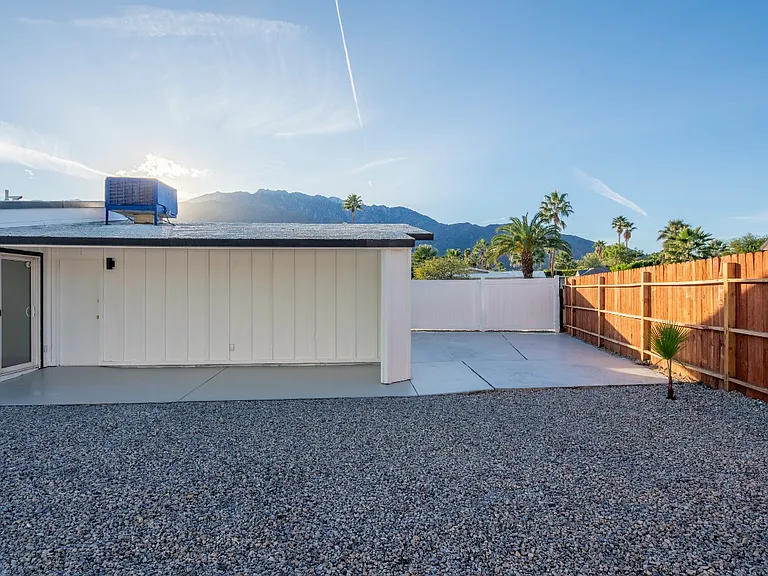 2356 N Blando Rd — Photo 16