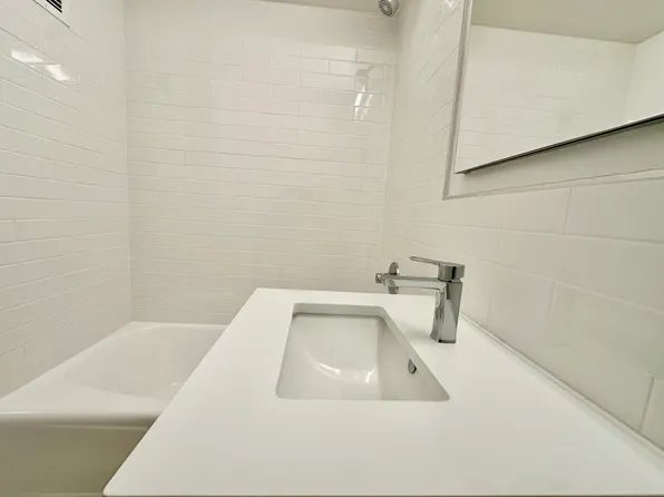 501 East 87th Street image 22 of 39