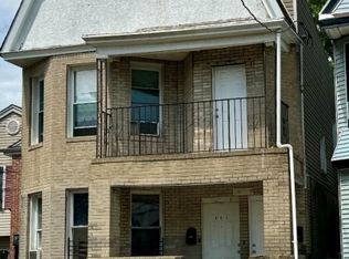 493 S 17th St, Newark, NJ 07103