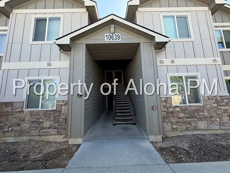 Building Photo - 10639 W Wasdale Dr #201