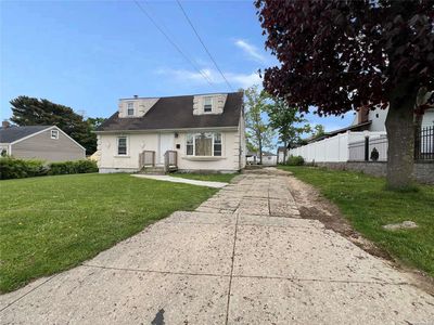 230 Earle Street, Central Islip, NY, 11722