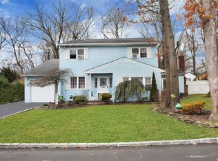 245 Shelter Rd, Ronkonkoma, NY 11779
