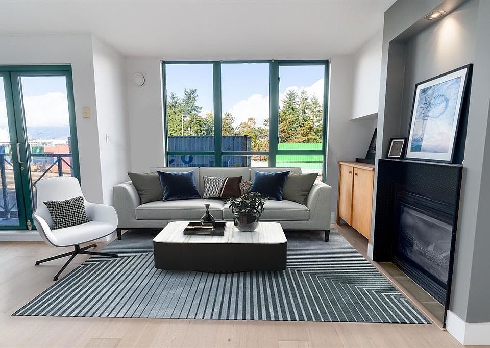 1st image of 55 Alexander St #204