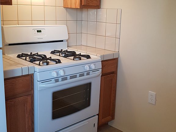 4th image of 4665 34th St