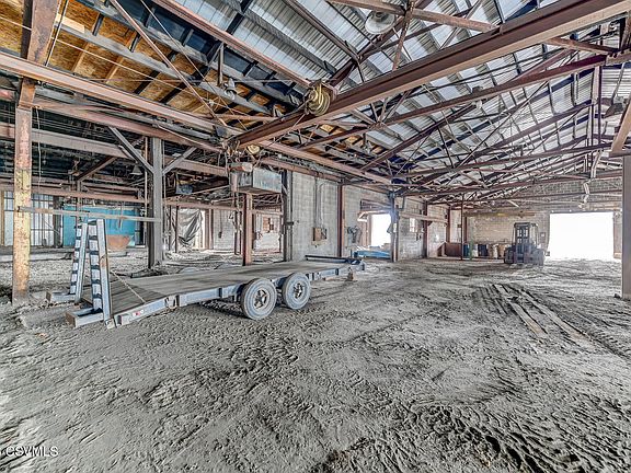 5th image of 3825 Columbia Blvd #2