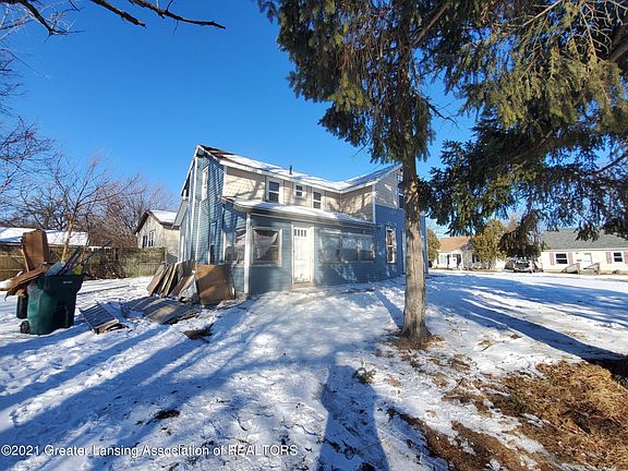 3rd image of 1526 E Oakland Ave