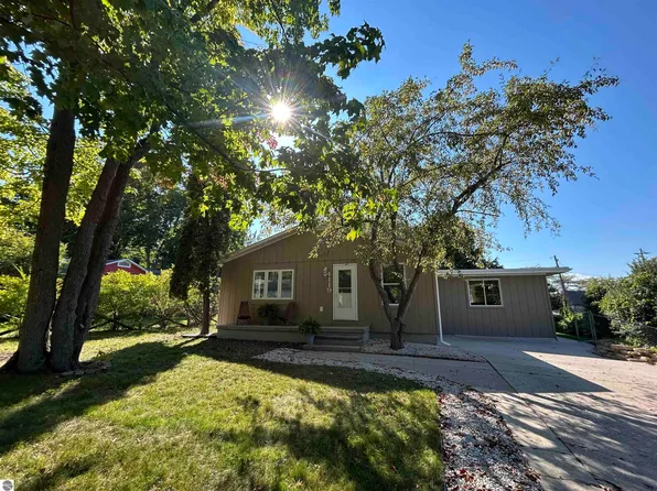 4119 Park Lane St, Traverse City, MI 49686