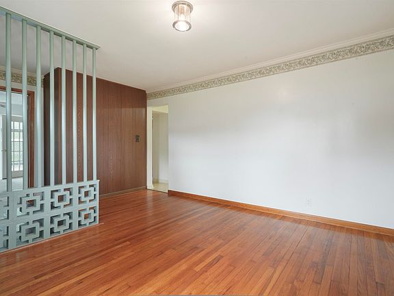 5th image of 2645 Ravenswood Ct