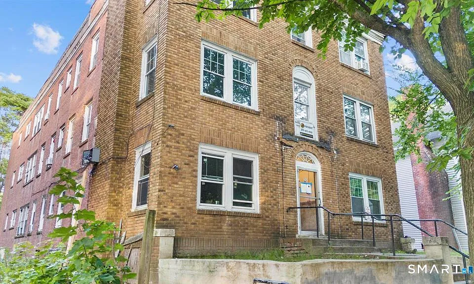 252 Sisson Ave #B-1