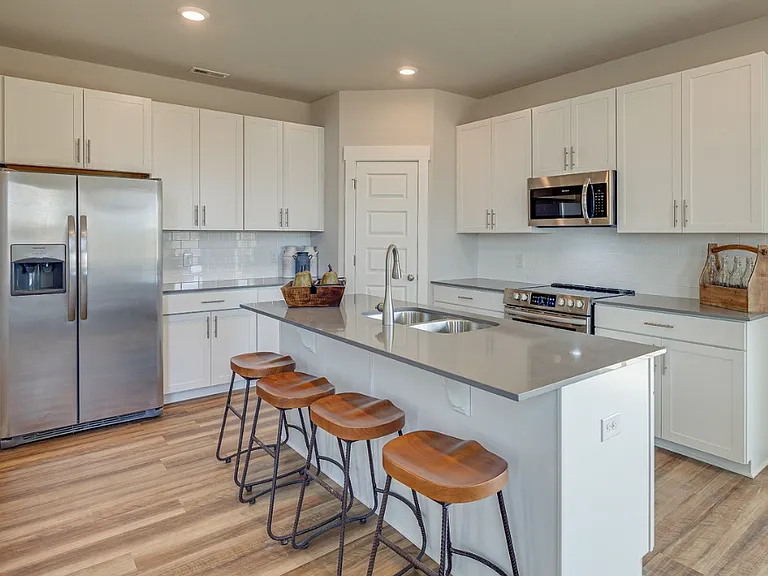 846 Lexi Ln — Photo 13
