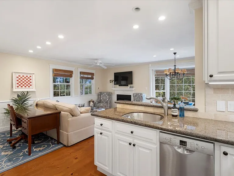 1615 Olinda Rd — Photo 9