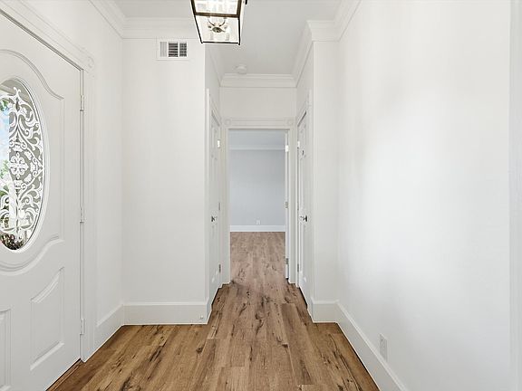 5th image of 2 Trailridge Dr
