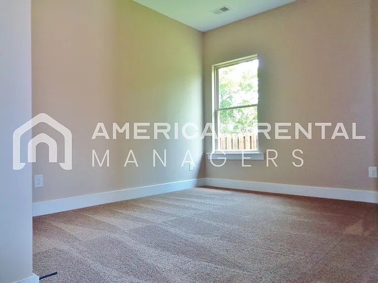 11509 Andrew Way — Photo 8